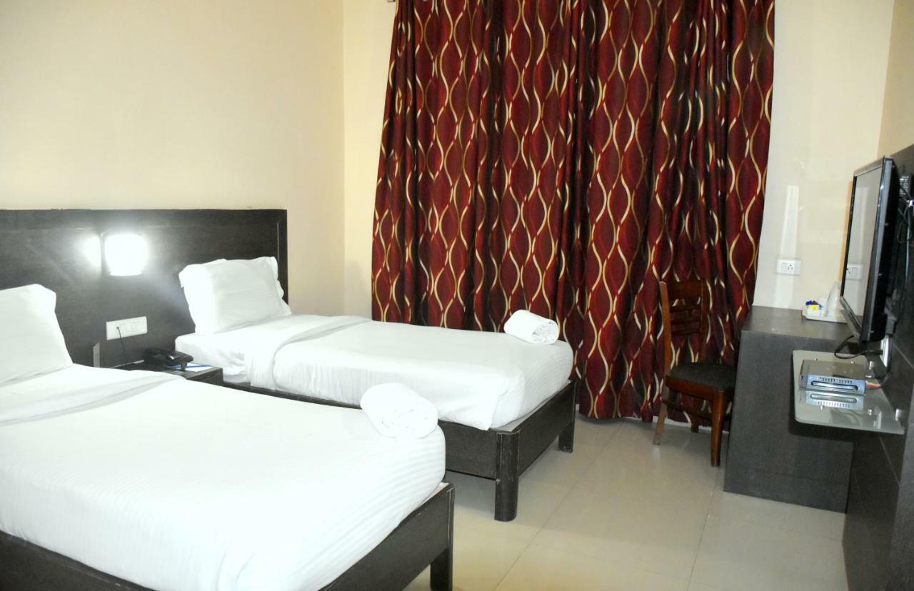 Hotel City Inn Benares Buitenkant foto